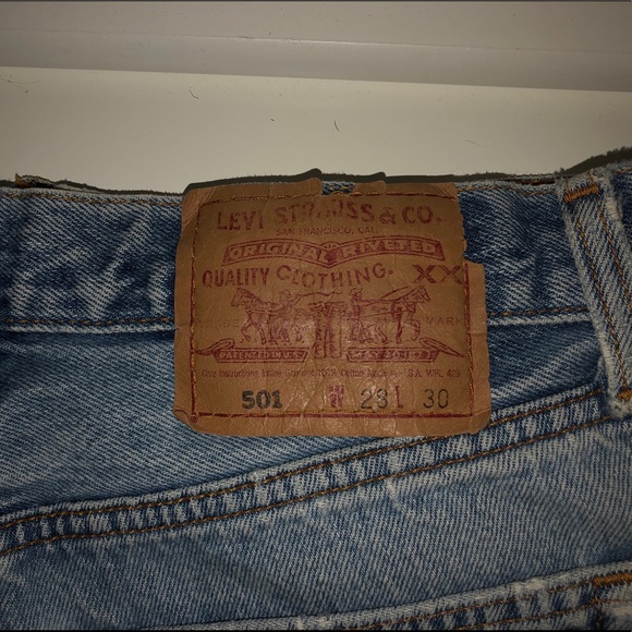 Levis ripped denim shorts - Picture 4 of 5